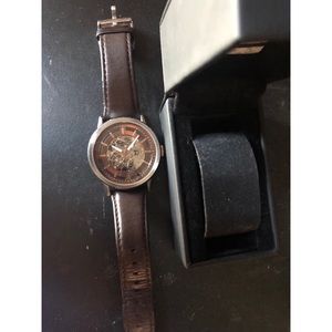 Men’s brown Kenneth Cole watch